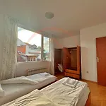 Tranquil Retreat In The Heart Of Sofia: 2br Sofia