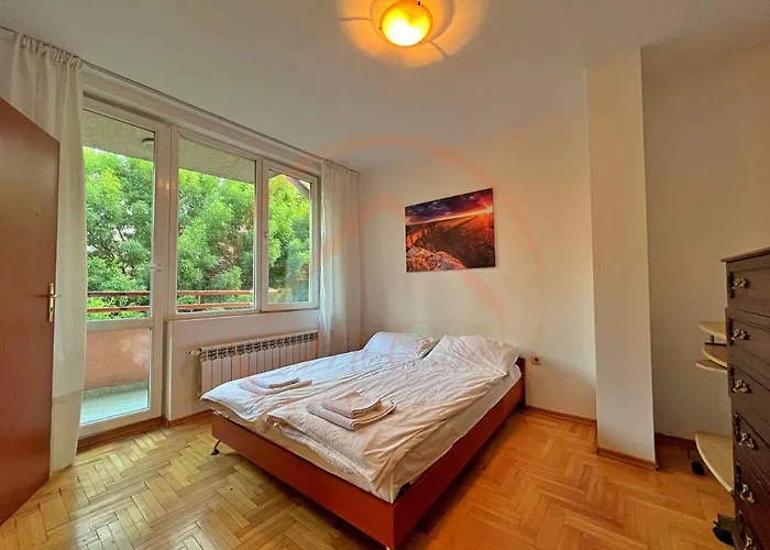 Tranquil Retreat In The Heart Of Sofia: 2br Appartamento