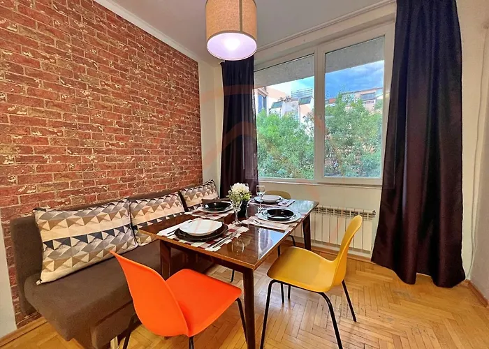 Tranquil Retreat In The Heart Of Sofia: 2br *