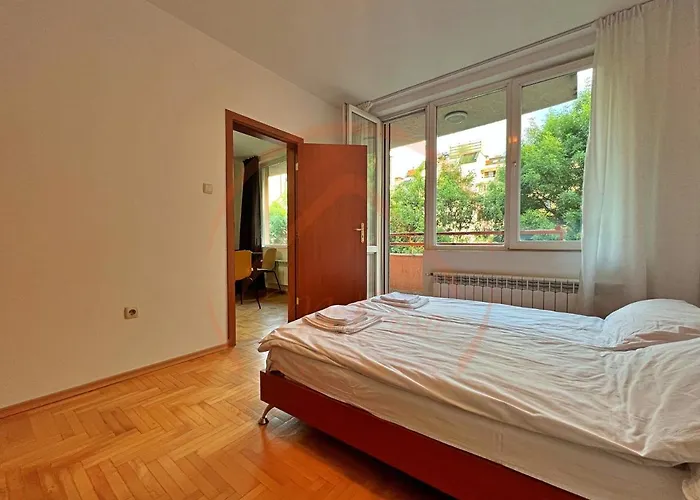 Tranquil Retreat In The Heart Of Sofia: 2br *