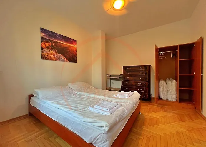 Tranquil Retreat In The Heart Of Sofia: 2br * Sofia