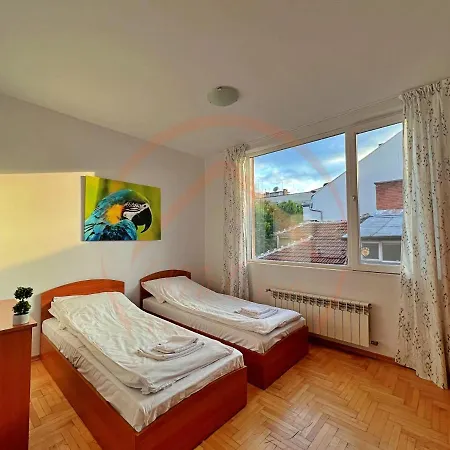 아파트 Tranquil Retreat In The Heart Of Sofia: 2br