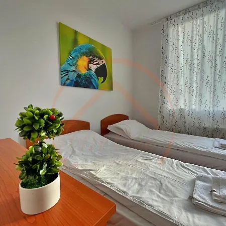Tranquil Retreat In The Heart Of Sofia: 2br * סופיה